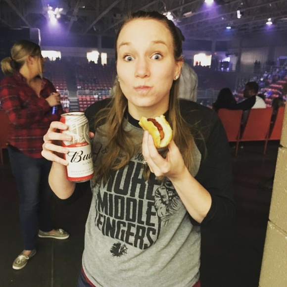 Meet your Posher, Emily - Picture 2 of 4